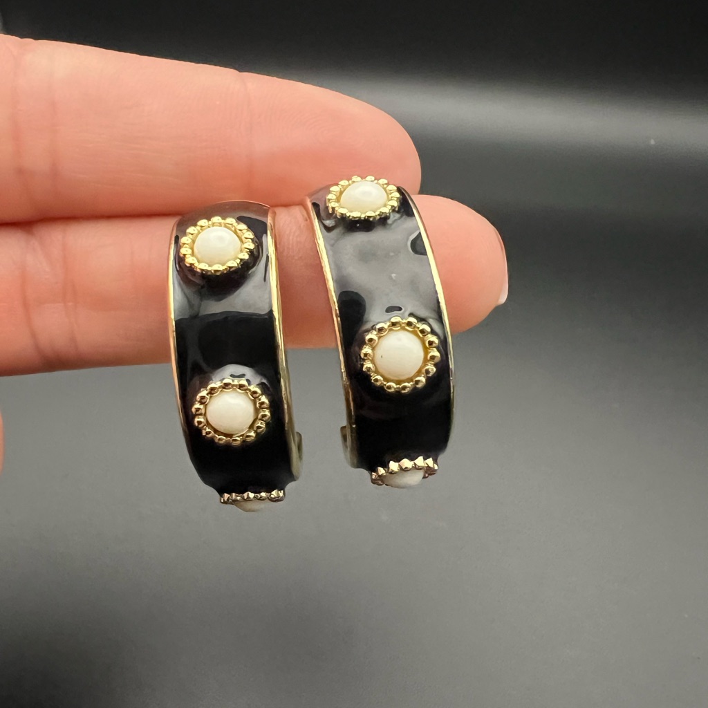 Signed Fornash Vintage Enamel Black White Earrings 21$